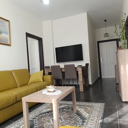 Cozy Lalez Apartment Shetaj