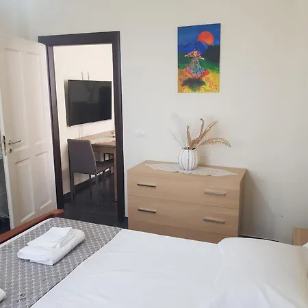 Cozy Lalez Apartament *